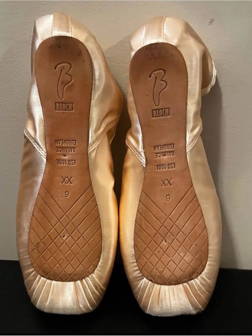 Bloch European Balance Pointe Shoes in Light Pink Satin